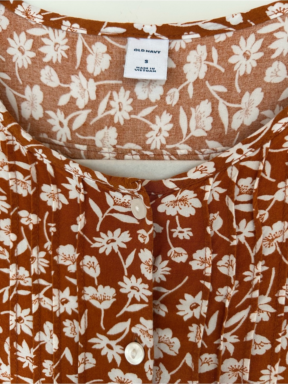 Old Navy Rust and White Floral Peasant Blouse. Sz S. - Picture 4 of 4